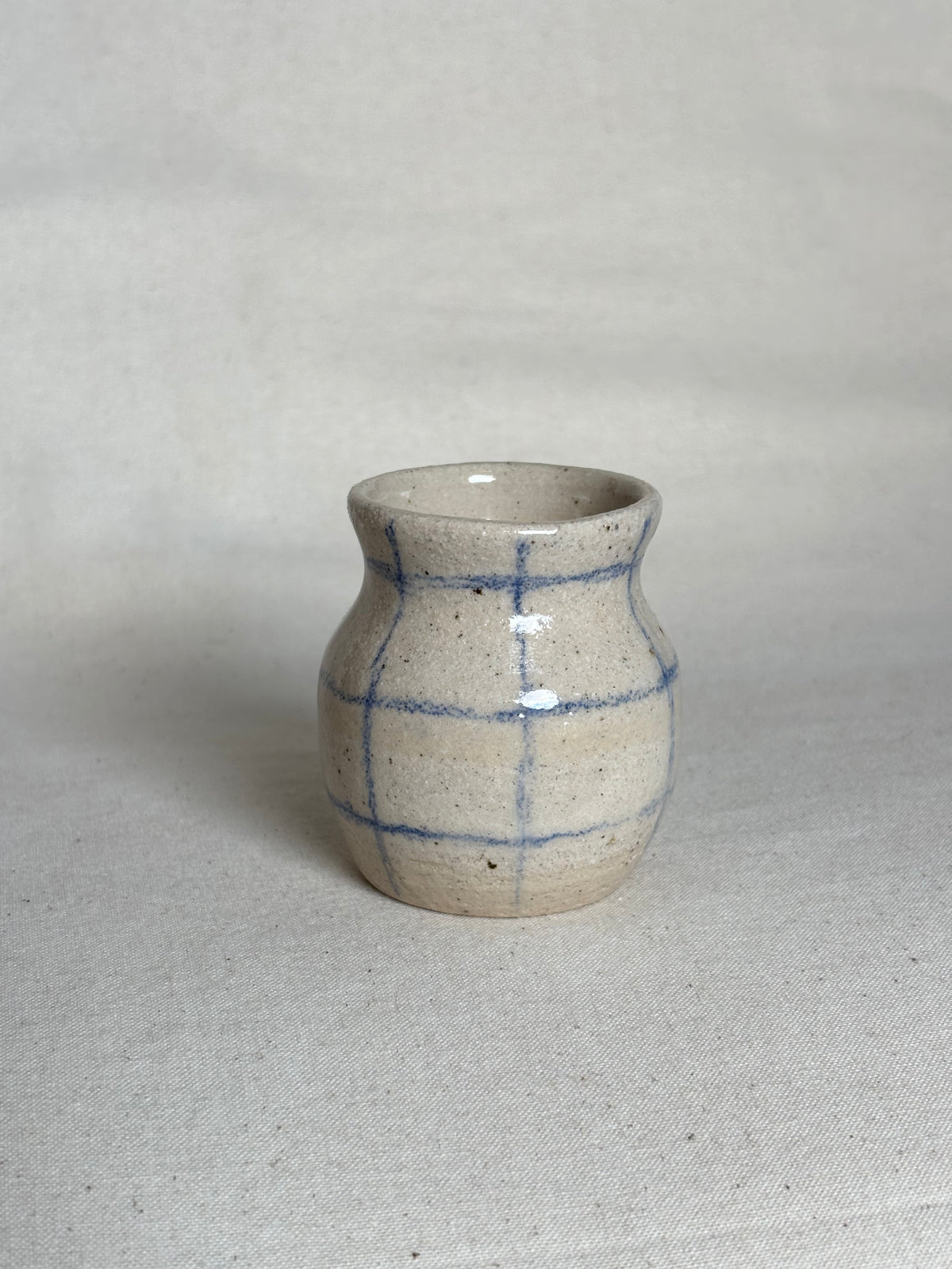 Mini grid vase