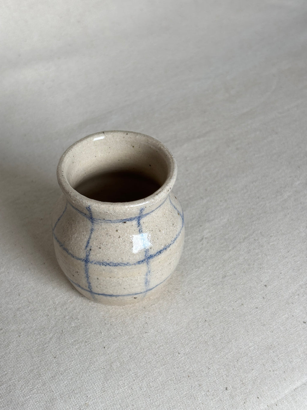 Mini grid vase
