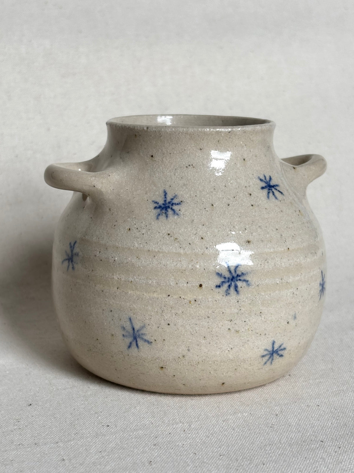 Small round vase - navy stars
