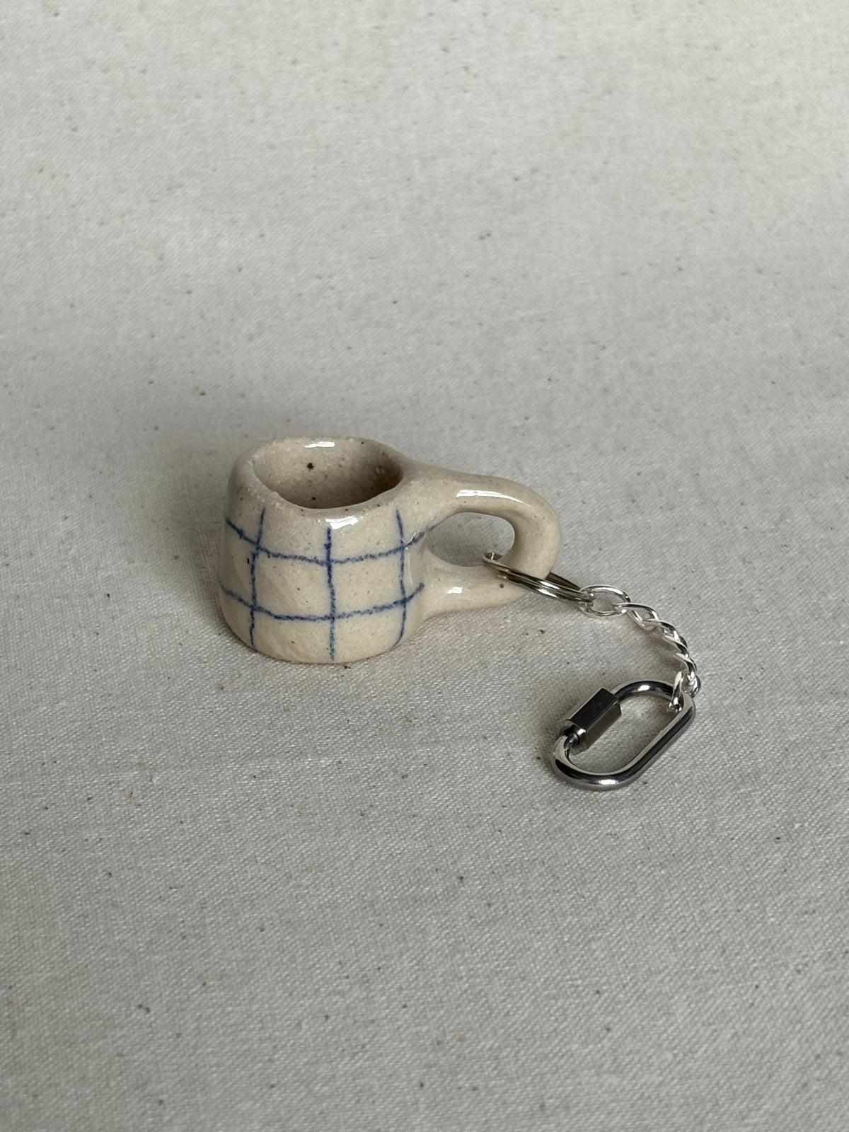 Mini mug keyring - navy grid