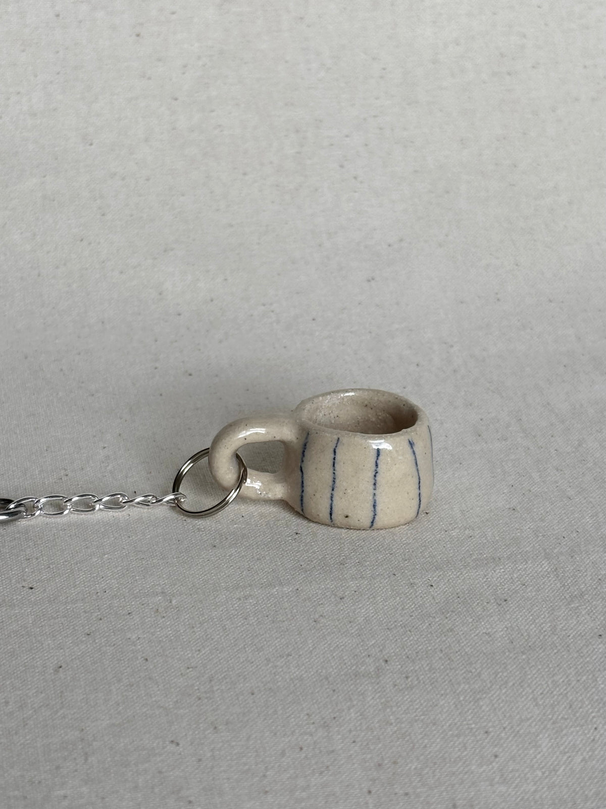 Mini mug keyring - navy stripe