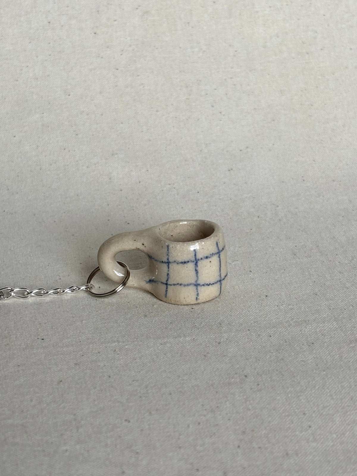 Mini mug keyring - navy grid